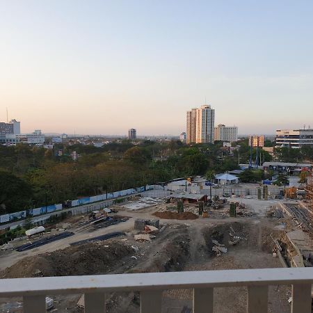 Apartemen Grand sungkono Lagoon Venetian. Surabaya Exterior foto